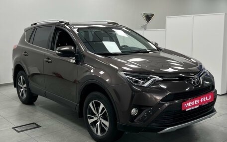 Toyota RAV4, 2018 год, 2 450 000 рублей, 3 фотография