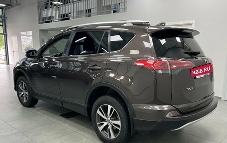 Toyota RAV4, 2018 год, 2 450 000 рублей, 5 фотография