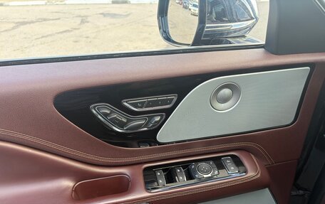 Lincoln Aviator II, 2022 год, 7 350 000 рублей, 11 фотография