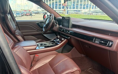 Lincoln Aviator II, 2022 год, 7 350 000 рублей, 17 фотография