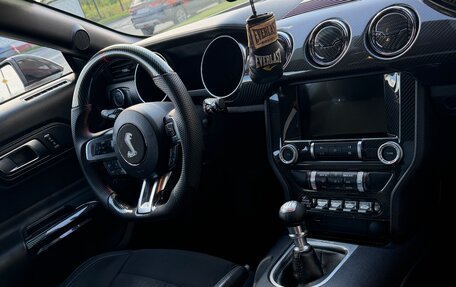 Ford Mustang VI рестайлинг, 2021 год, 2 700 000 рублей, 7 фотография