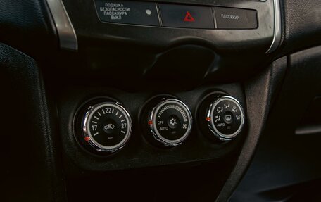Mitsubishi ASX I рестайлинг, 2015 год, 1 095 000 рублей, 14 фотография