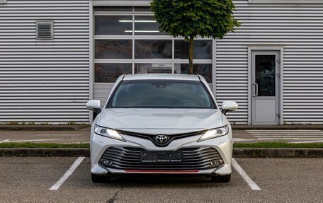 Toyota Camry, 2018 год, 2 795 000 рублей, 2 фотография