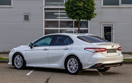 Toyota Camry, 2018 год, 2 795 000 рублей, 4 фотография
