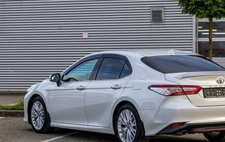 Toyota Camry, 2018 год, 2 795 000 рублей, 10 фотография
