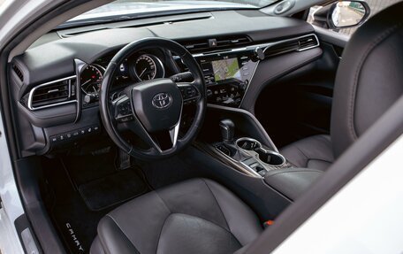 Toyota Camry, 2018 год, 2 795 000 рублей, 13 фотография