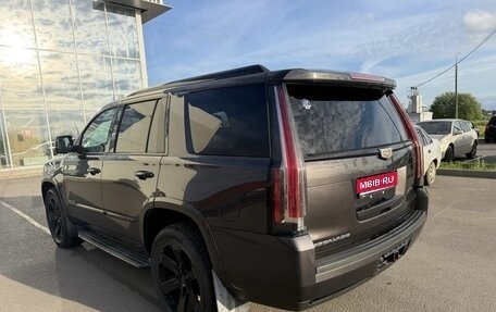 Cadillac Escalade IV, 2016 год, 3 330 000 рублей, 1 фотография