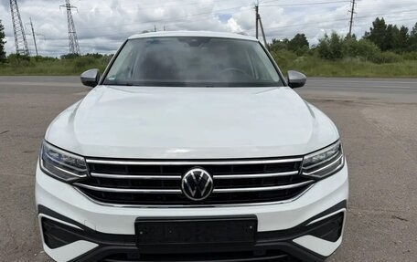 Volkswagen Tiguan II, 2022 год, 2 732 000 рублей, 7 фотография