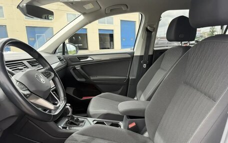 Volkswagen Tiguan II, 2022 год, 2 732 000 рублей, 10 фотография