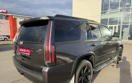 Cadillac Escalade IV, 2016 год, 3 330 000 рублей, 2 фотография