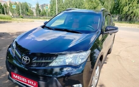 Toyota RAV4, 2015 год, 1 750 000 рублей, 6 фотография