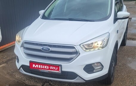 Ford Kuga III, 2017 год, 1 790 000 рублей, 2 фотография
