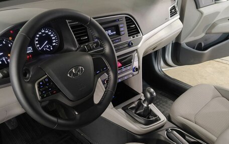 Hyundai Elantra VI рестайлинг, 2018 год, 1 287 000 рублей, 15 фотография