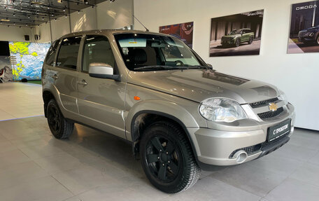 Chevrolet Niva I рестайлинг, 2016 год, 630 000 рублей, 3 фотография