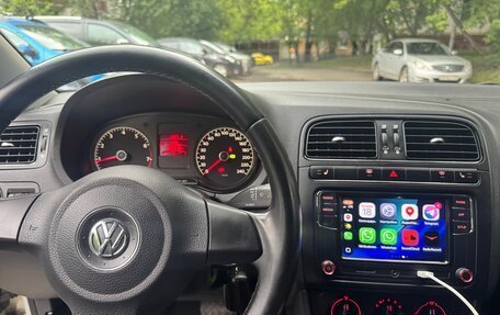 Volkswagen Polo VI (EU Market), 2012 год, 1 100 000 рублей, 18 фотография