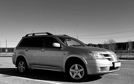 Mitsubishi Outlander III рестайлинг 3, 2007 год, 770 000 рублей, 6 фотография