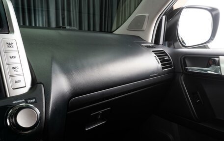 Toyota Land Cruiser Prado 150 рестайлинг 2, 2010 год, 3 099 000 рублей, 30 фотография