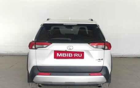 Toyota RAV4, 2025 год, 3 650 000 рублей, 6 фотография