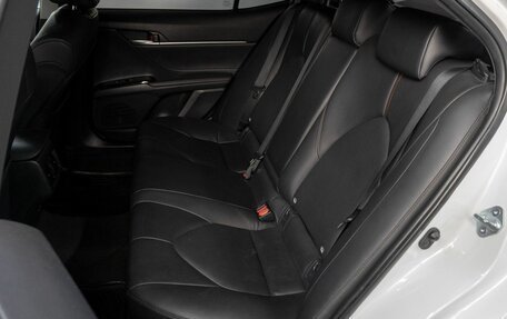 Toyota Camry, 2018 год, 2 799 000 рублей, 18 фотография