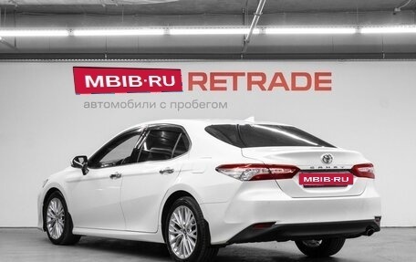 Toyota Camry, 2018 год, 2 799 000 рублей, 7 фотография