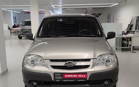 Chevrolet Niva I рестайлинг, 2014 год, 699 000 рублей, 2 фотография