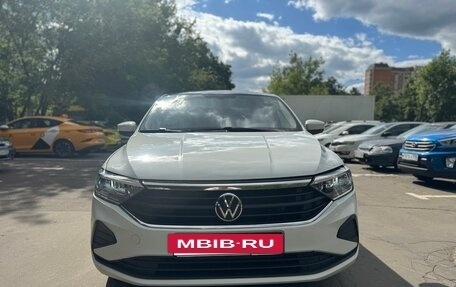 Volkswagen Polo VI (EU Market), 2021 год, 1 265 000 рублей, 2 фотография
