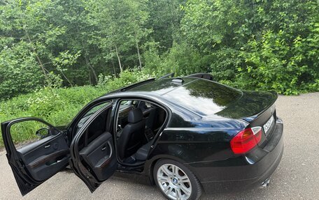 BMW 3 серия, 2005 год, 1 290 000 рублей, 24 фотография