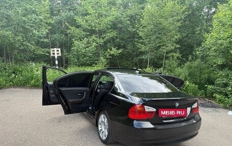 BMW 3 серия, 2005 год, 1 290 000 рублей, 34 фотография