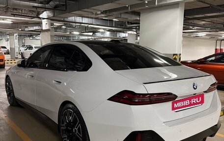 BMW 5 серия, 2023 год, 6 750 000 рублей, 3 фотография