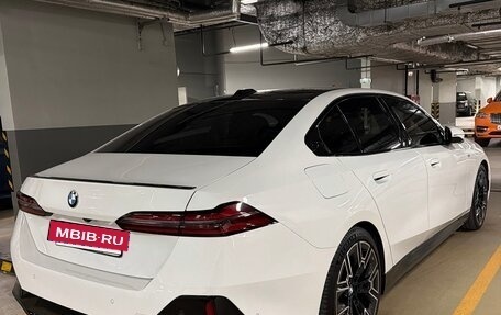 BMW 5 серия, 2023 год, 6 750 000 рублей, 5 фотография