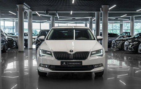 Skoda Superb III рестайлинг, 2018 год, 2 500 000 рублей, 3 фотография
