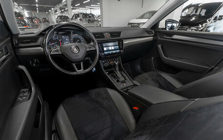 Skoda Superb III рестайлинг, 2018 год, 2 500 000 рублей, 7 фотография