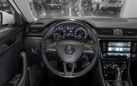 Skoda Superb III рестайлинг, 2018 год, 2 500 000 рублей, 10 фотография