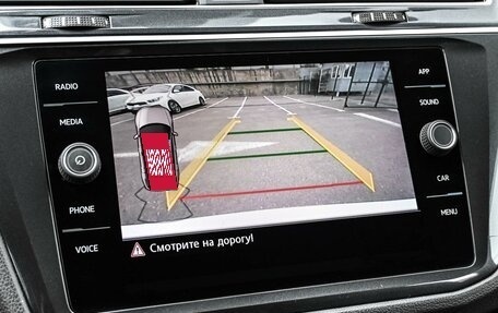 Volkswagen Tiguan II, 2019 год, 2 824 000 рублей, 23 фотография