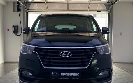 Hyundai H-1 II рестайлинг, 2019 год, 2 835 000 рублей, 2 фотография