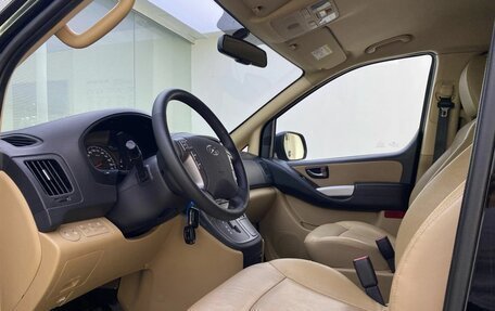 Hyundai H-1 II рестайлинг, 2019 год, 2 835 000 рублей, 20 фотография
