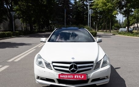 Mercedes-Benz E-Класс, 2010 год, 1 550 000 рублей, 2 фотография