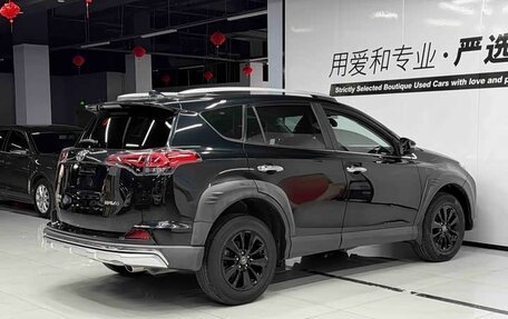 Toyota RAV4, 2019 год, 2 000 202 рублей, 3 фотография