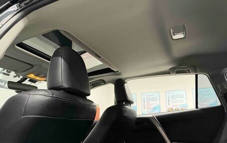 Toyota RAV4, 2019 год, 2 000 202 рублей, 14 фотография