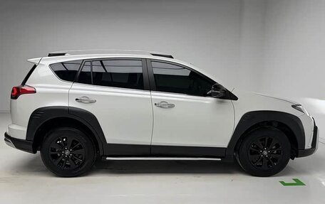 Toyota RAV4, 2019 год, 2 045 202 рублей, 14 фотография