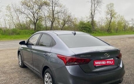 Hyundai Solaris II рестайлинг, 2017 год, 900 000 рублей, 10 фотография