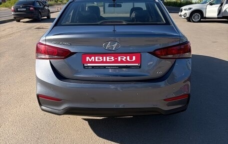 Hyundai Solaris II рестайлинг, 2017 год, 1 100 000 рублей, 3 фотография