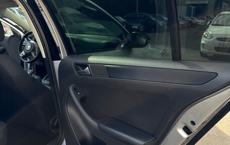 Volkswagen Jetta VI, 2012 год, 1 200 000 рублей, 16 фотография
