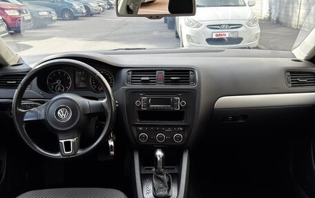 Volkswagen Jetta VI, 2012 год, 1 200 000 рублей, 26 фотография