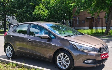 KIA cee'd III, 2013 год, 1 380 000 рублей, 2 фотография