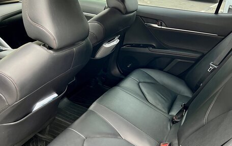 Toyota Camry, 2019 год, 2 990 000 рублей, 5 фотография