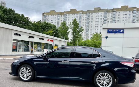 Toyota Camry, 2019 год, 2 990 000 рублей, 3 фотография