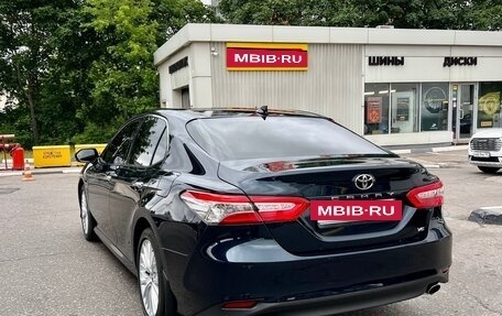 Toyota Camry, 2019 год, 2 990 000 рублей, 2 фотография
