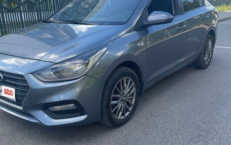 Hyundai Solaris II рестайлинг, 2017 год, 900 000 рублей, 2 фотография