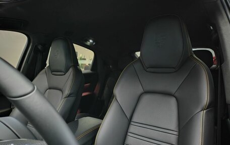 Porsche Cayenne III, 2025 год, 26 690 000 рублей, 11 фотография